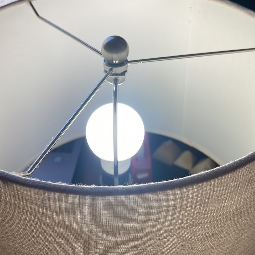 Lamp - Picture 4 of 5